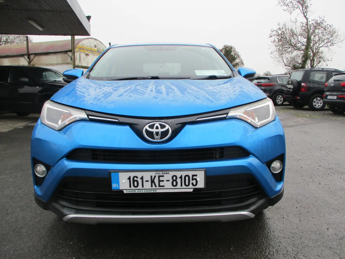 Toyota RAV4 2.0 D4D AURA BUSINESS EDITION - Image 2