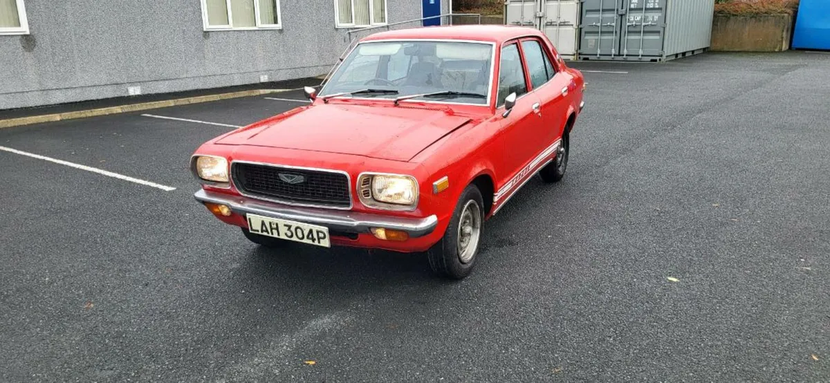1975 Mazda 818 - Image 4
