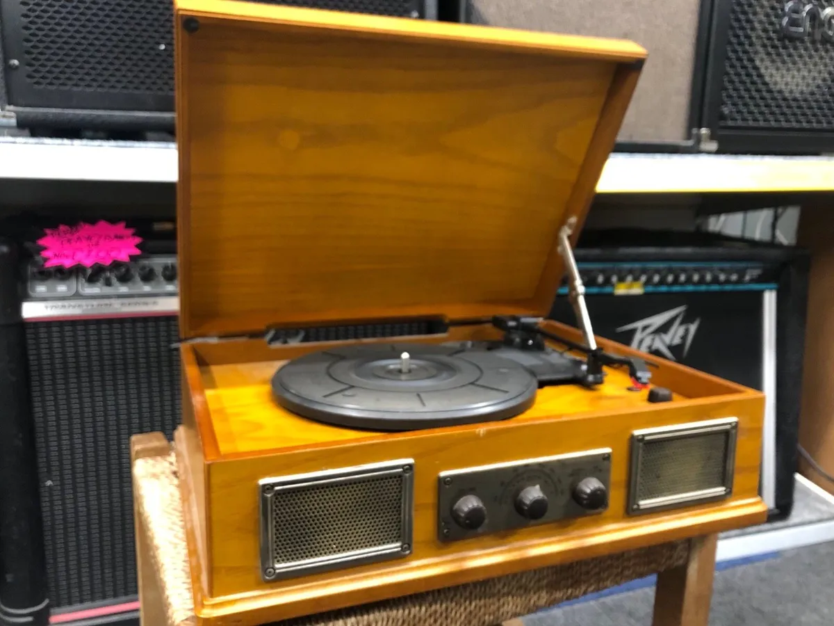 USB Turntable - Image 1