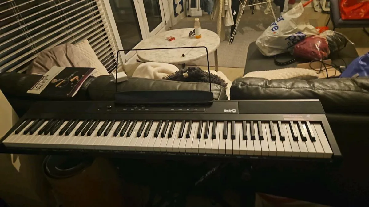 88 keys piano
