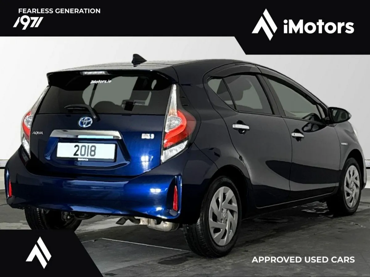 Toyota Aqua S STYLE HYBRID AUTOMATIC - Image 3