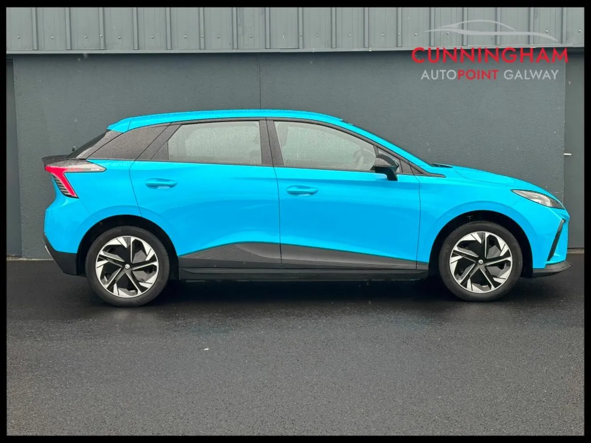 MG MG4 Excite 51kWh Auto - Image 3
