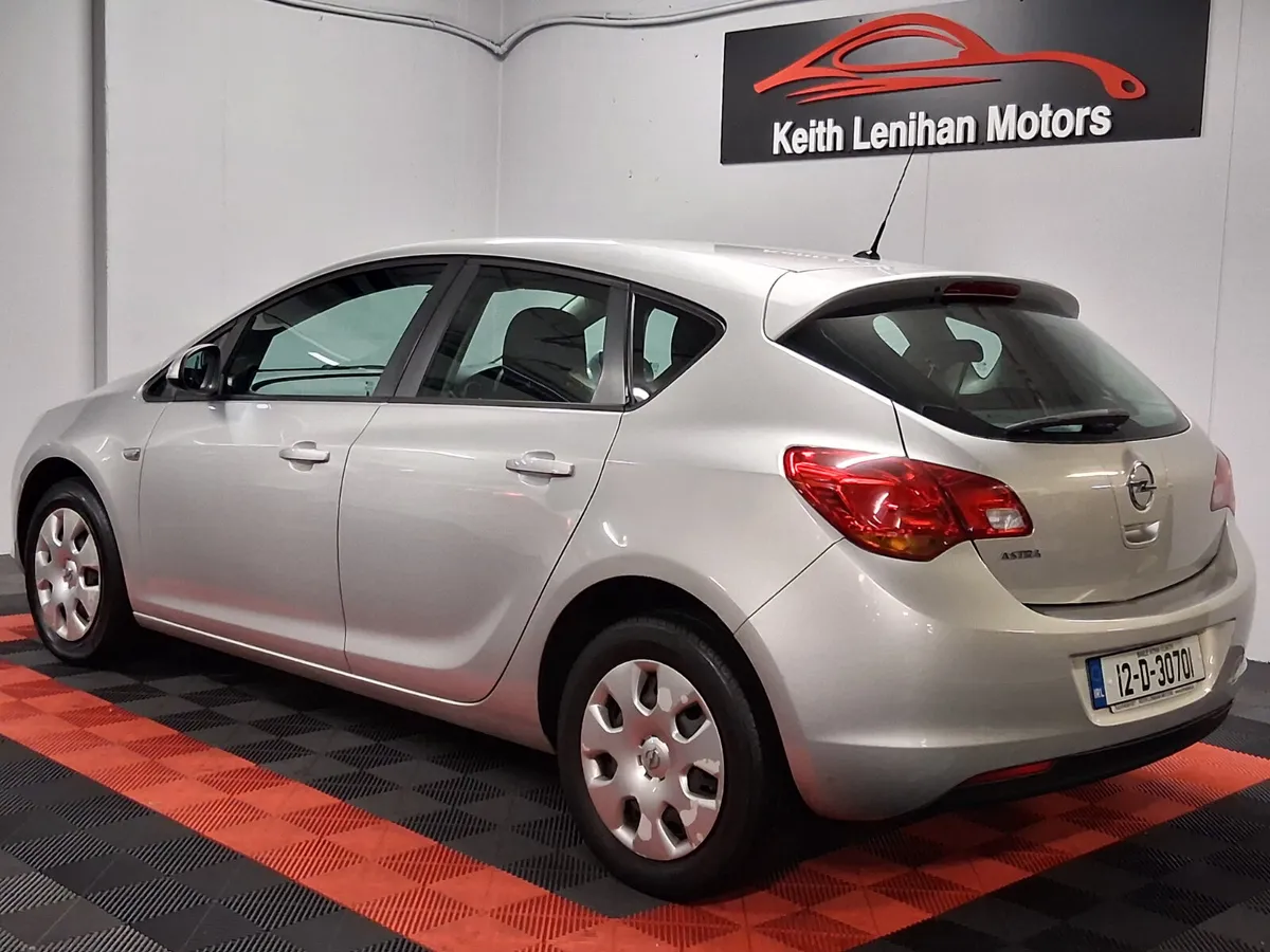 2012 Opel Astra **VALUE FOR MONEY** - Image 3