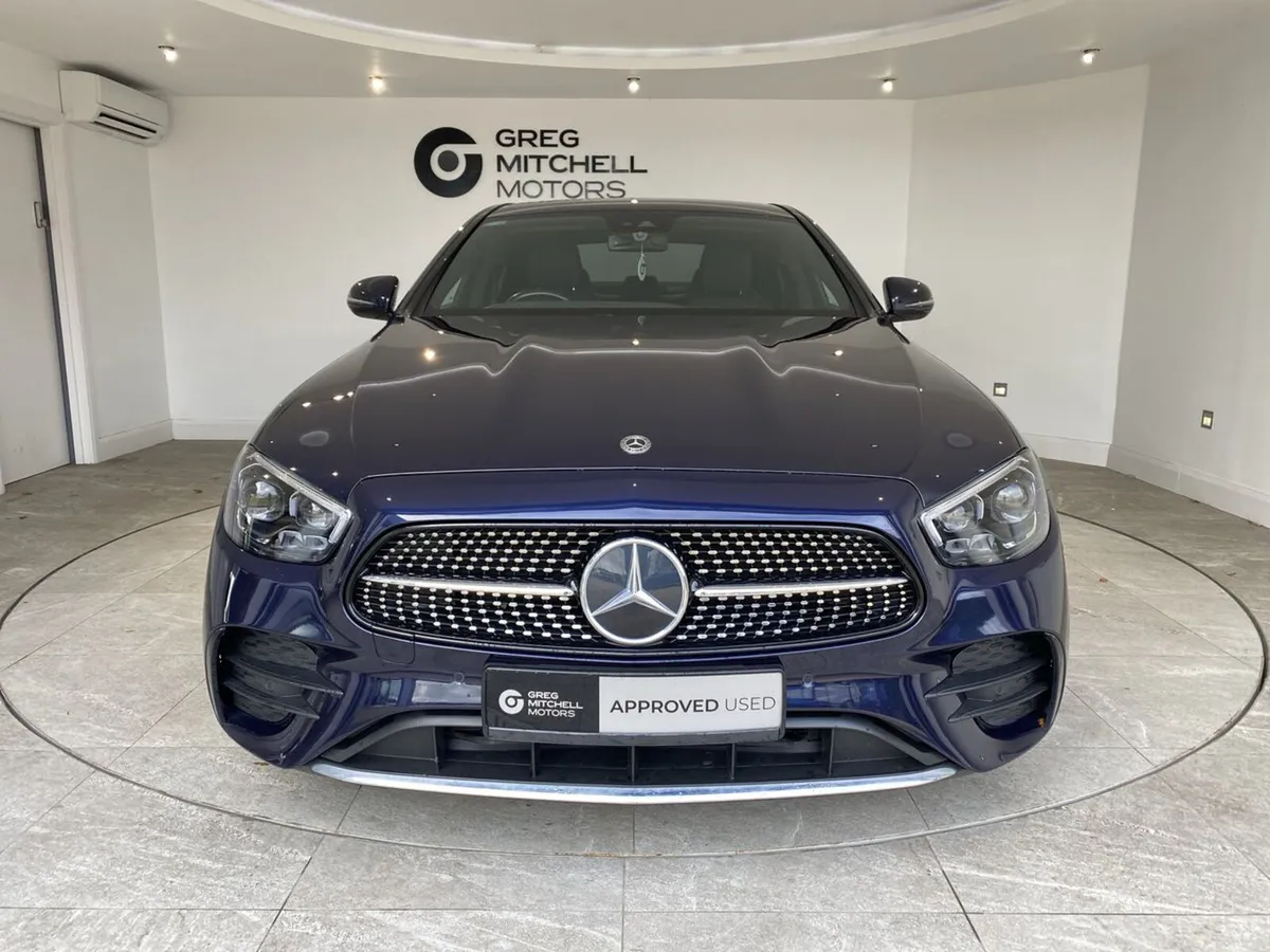 Mercedes-Benz 300 2021 - Image 2