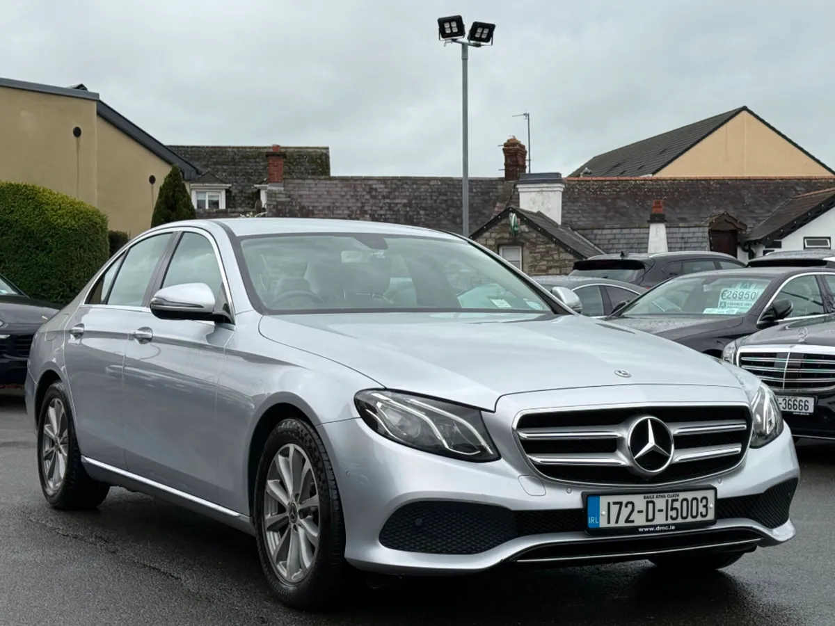 Mercedes-Benz E-Class E220D AVANTGARDE AUTO *1 OWN - Image 3