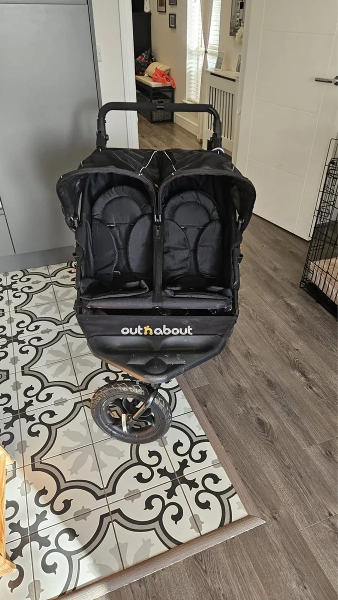 Out n About Double/Stroller - Image 1