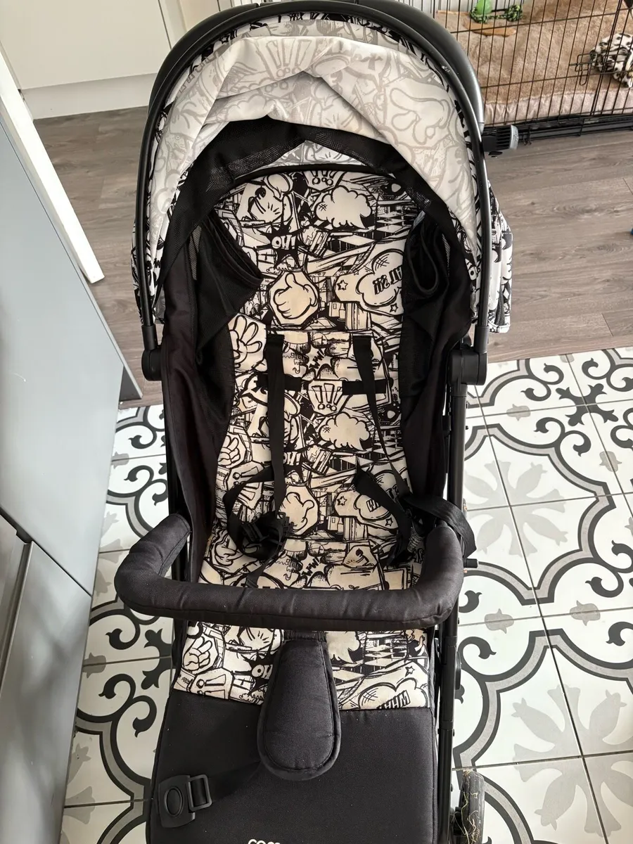 Cam Compass Compact Stroller White Black - Image 1