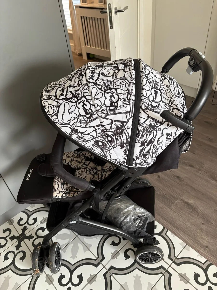 Cam Compass Compact Stroller White Black - Image 2