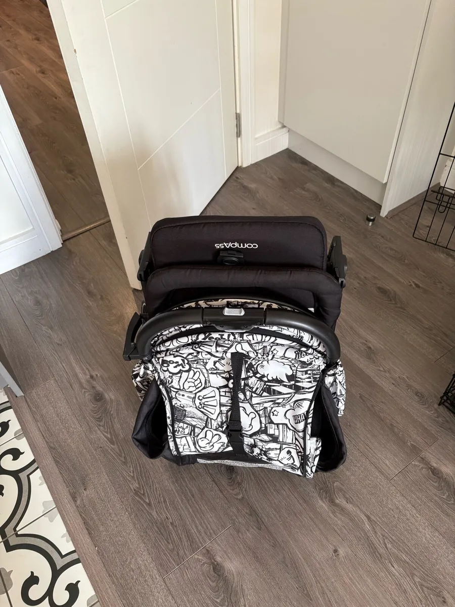 Cam Compass Compact Stroller White Black - Image 4