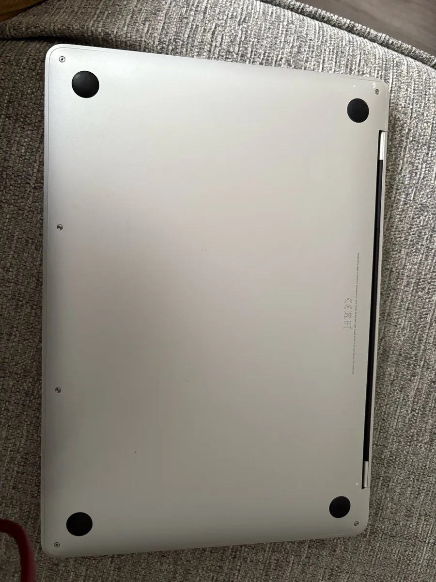 Apple MacBook Pro 13 2019 16GB RAM - Image 3