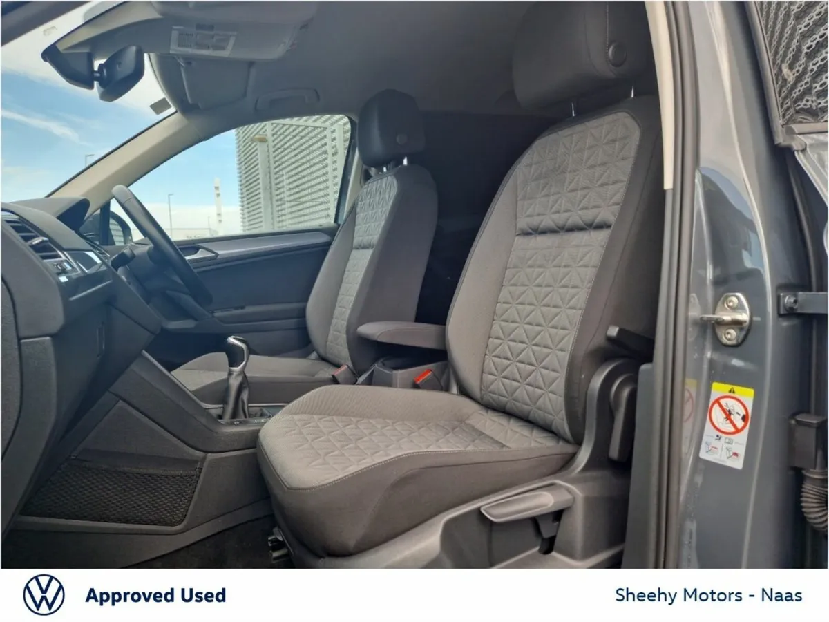 Volkswagen Tiguan Life 2.0TDI Commercial - Image 3
