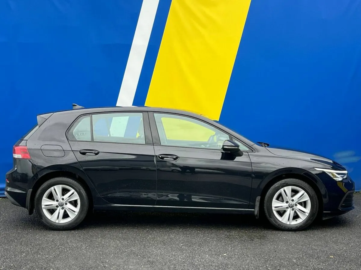 Volkswagen Golf LIFE 2.0 TDI // DIGITAL CLUSTER // - Image 2