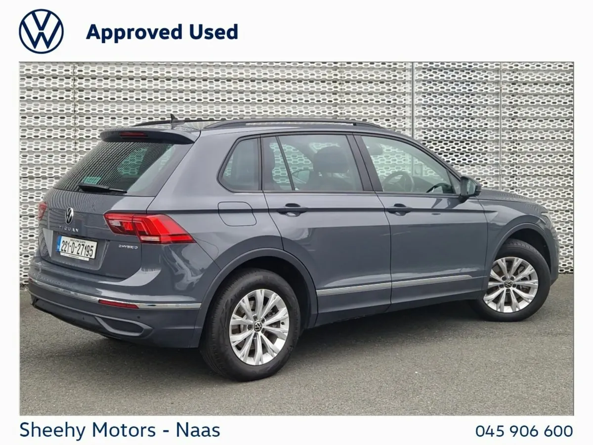 Volkswagen Tiguan Life 1.4TSI PHEV DSG, Rear Camer - Image 4
