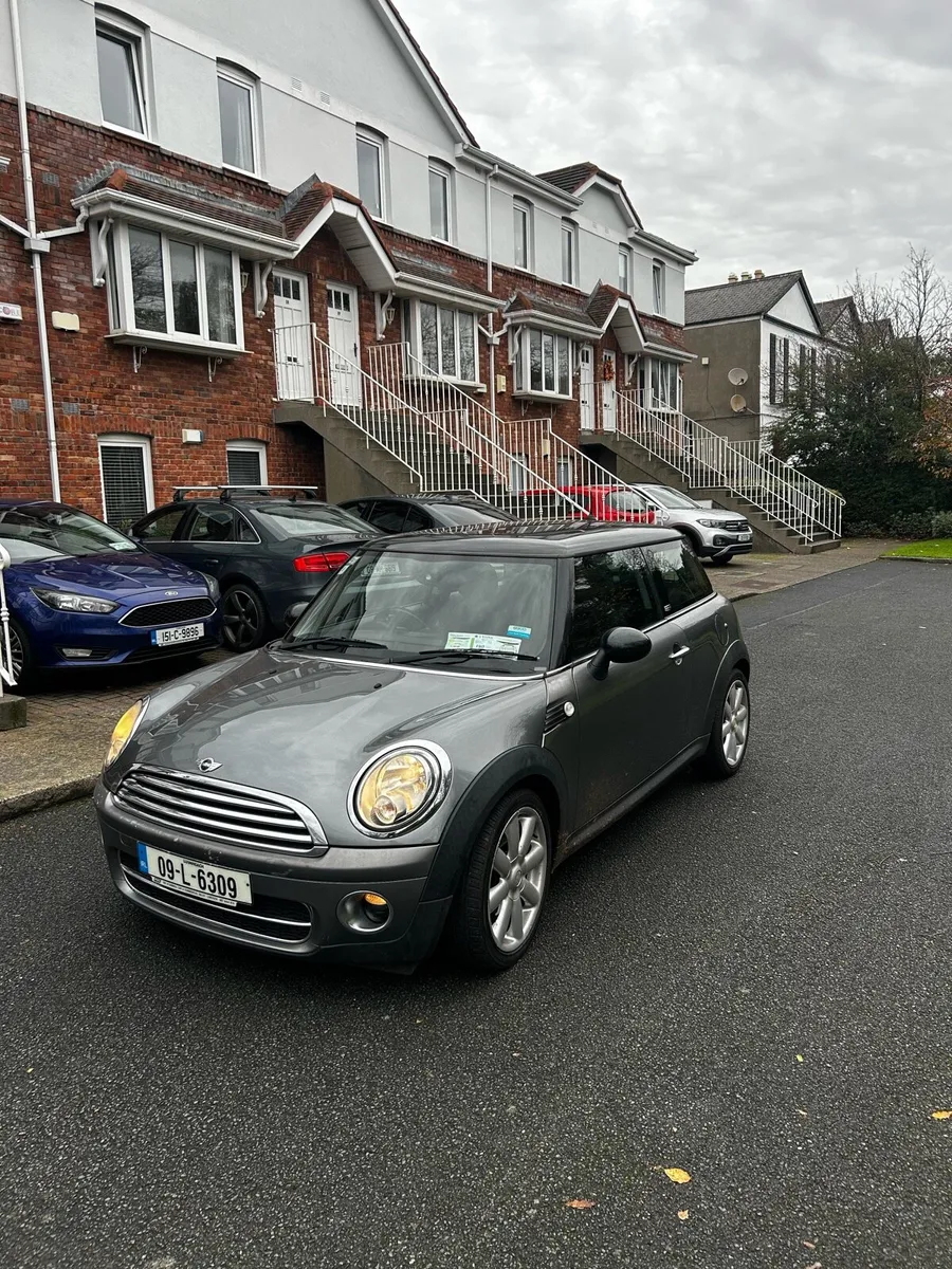 Mini Cooper 1.6L - Image 1