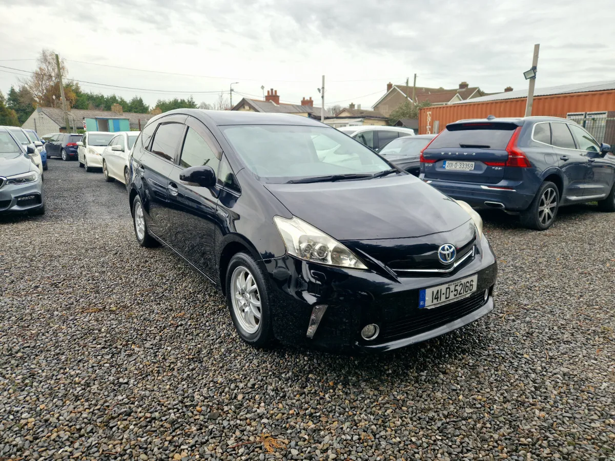 Toyota Prius 7 Seater hybrid G|half leather interi - Image 1