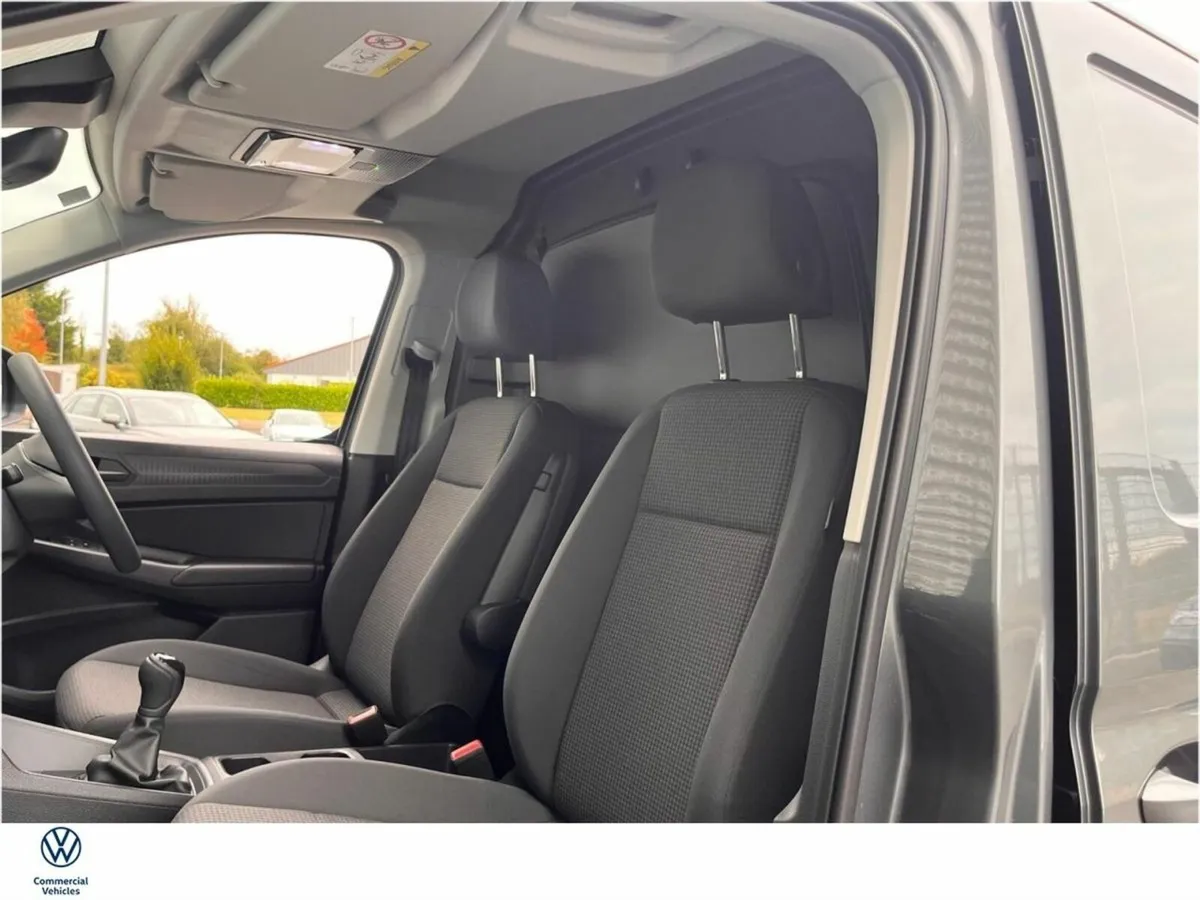 Volkswagen Caddy MAXI BUSINESS 102HP  M6F - Image 4