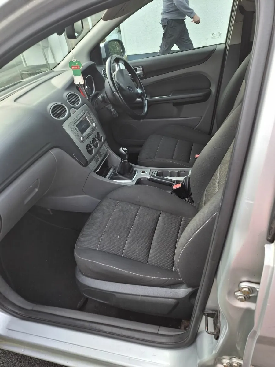 Ford Focus 2011 - Image 4