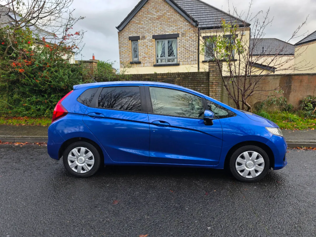 Honda Fit Automatic - Image 2