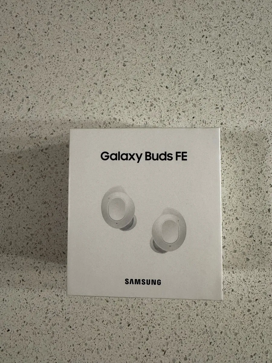 Samsung Buds FE - Image 1