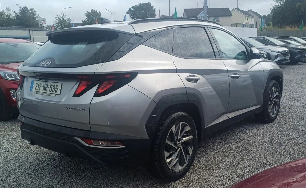 Hyundai Tucson 2WD Executive *JUST ON SALE* - Image 3