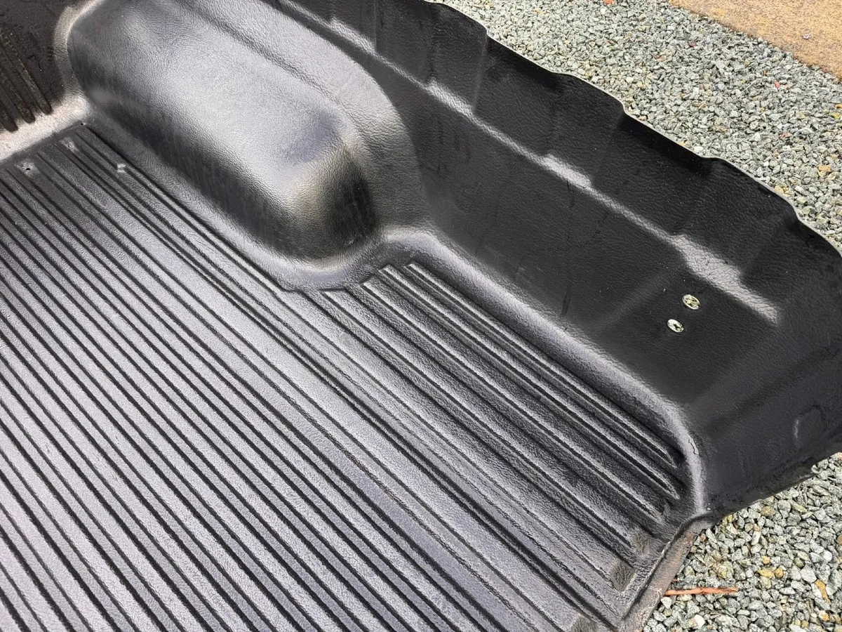 Toyota Hilux Double Cab Load Liner (2023) - Image 2