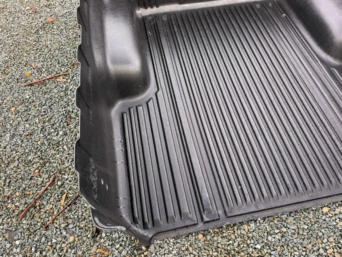Toyota Hilux Double Cab Load Liner (2023) - Image 3