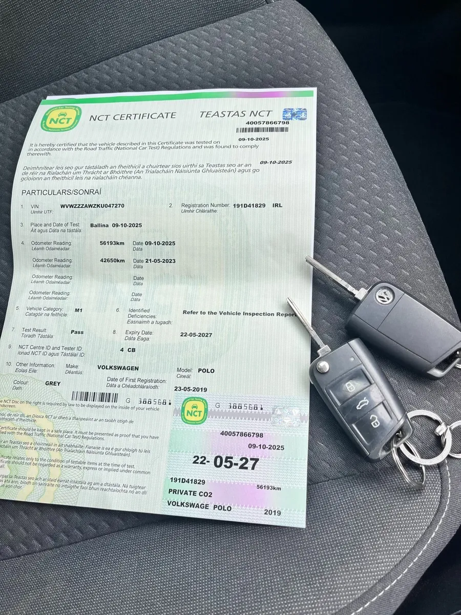 Brilliant hatchback, classy spec, w/service record - Image 3