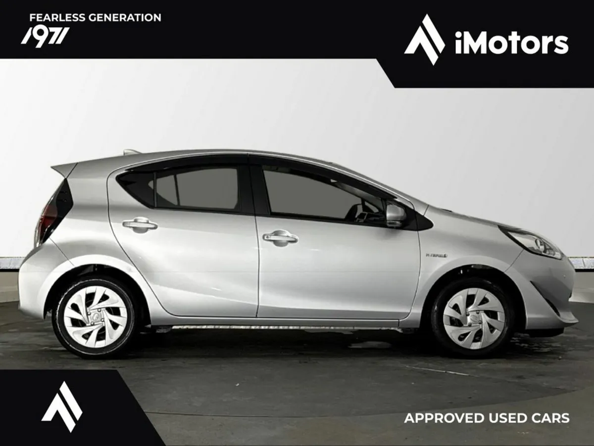 Toyota Aqua HYBRID AUTOMATIC - Image 2