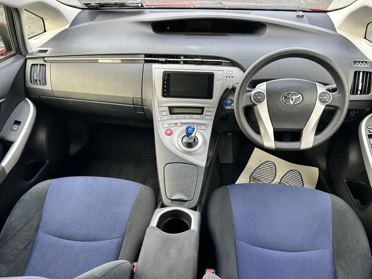 2014 TOYOTA PRIUS PETROL HYBRID LOW KMS - Image 2