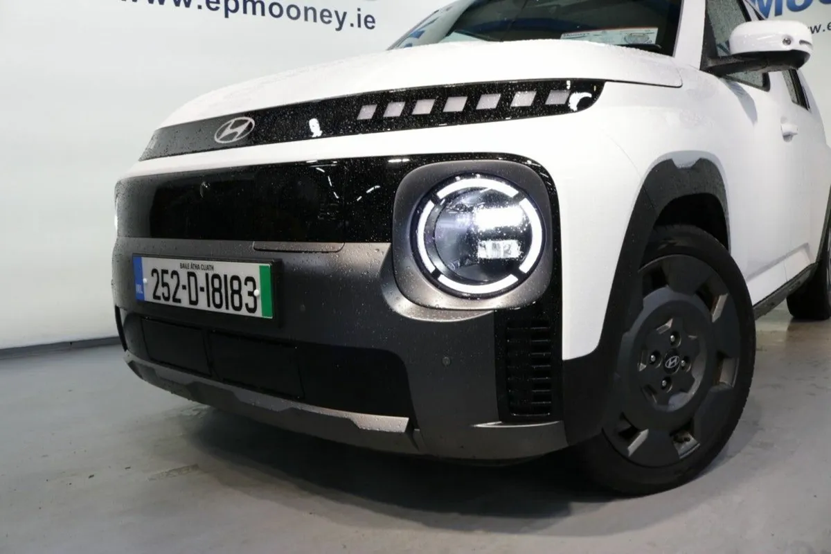 Hyundai INSTER CROSS - ONLY 800 KLMS - 49KWH EV - Image 3