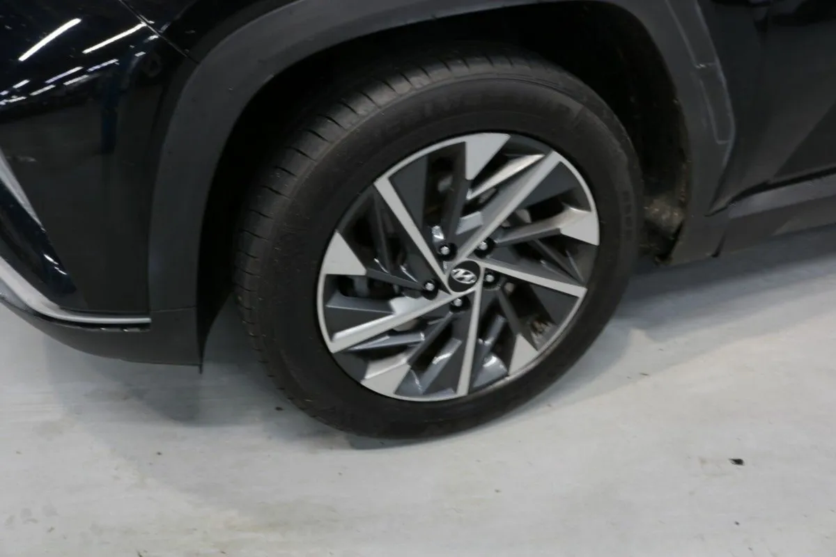 Hyundai Tucson COMMERCIAL EXECUTIVE 1.6L DIESEL SU - Image 3
