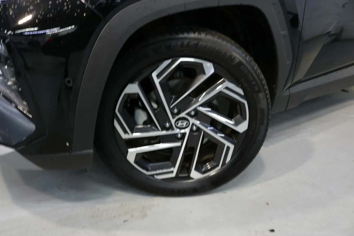 Hyundai Tucson HYBRID EXECUTIVE PLUS - EX DEMO - 1 - Image 4