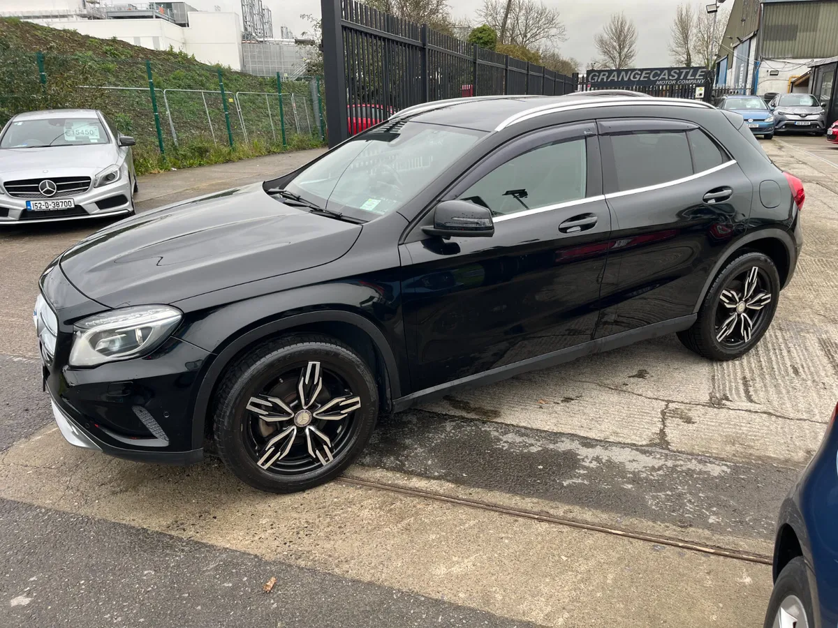 MERCEDES GLA 180, 1.6 AUTO LOW KMS - Image 4