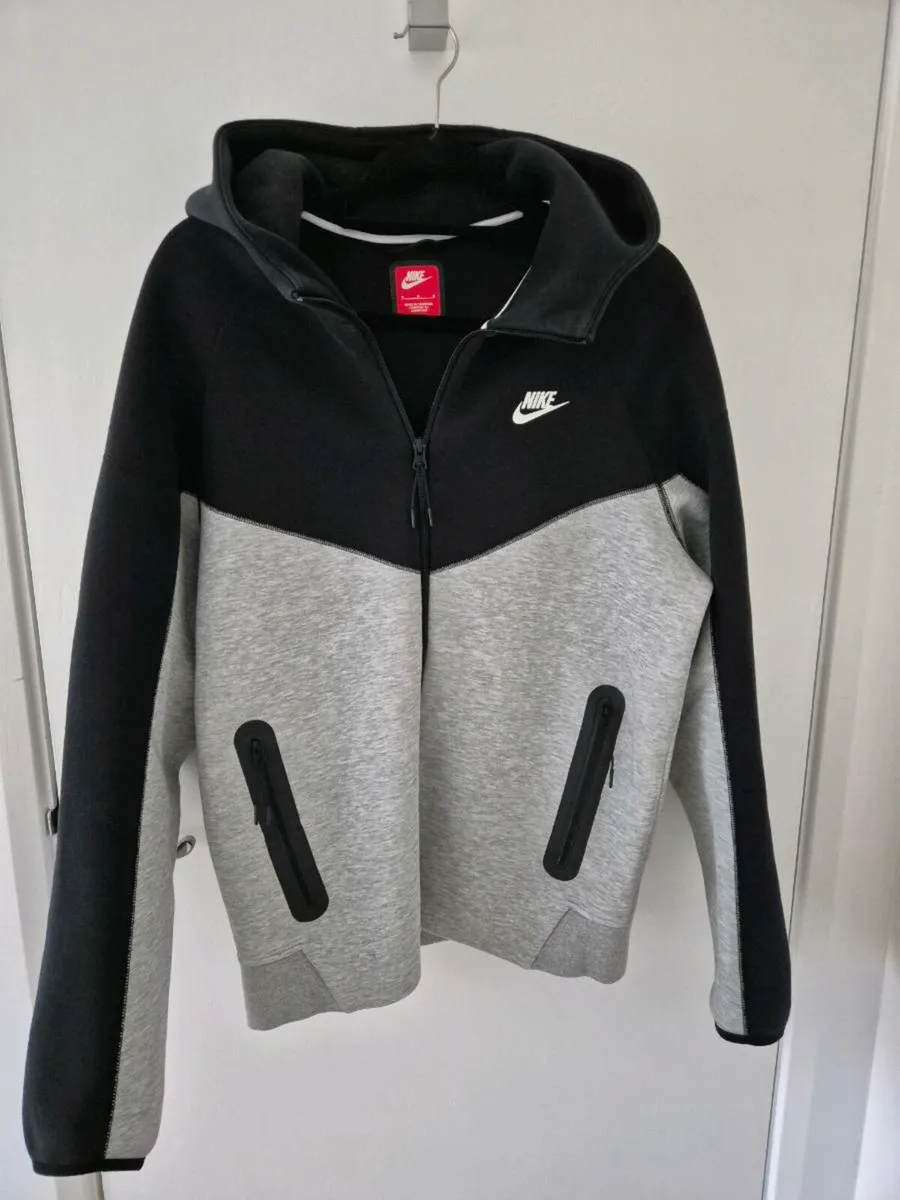 Nike Tech Fleece Full Zip Hoodie size M - Image 1