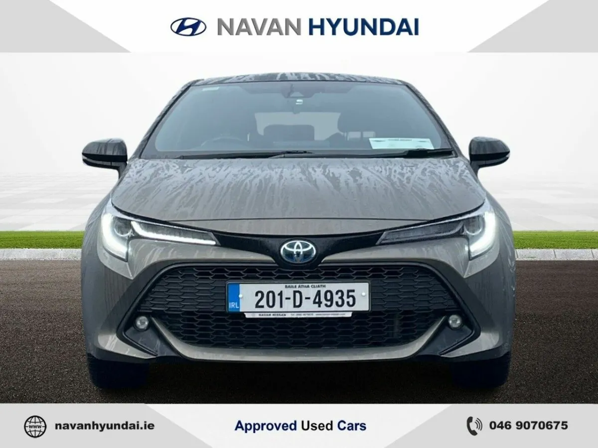 Toyota Corolla 1.8 Hybrid Luna Sport Hatchback - Image 3