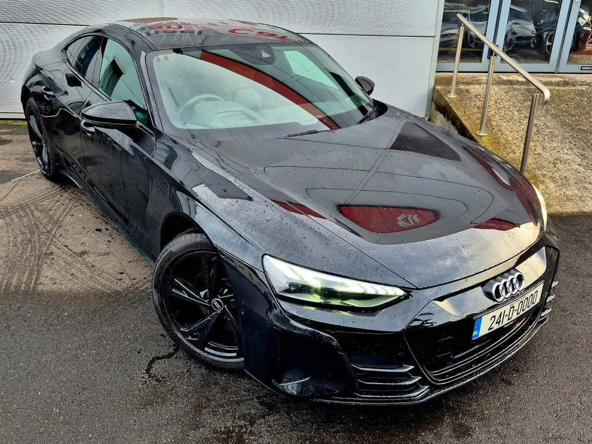 2024 Audi E Tron GT, 20" Alloys, Camera, CarPlay - Image 3