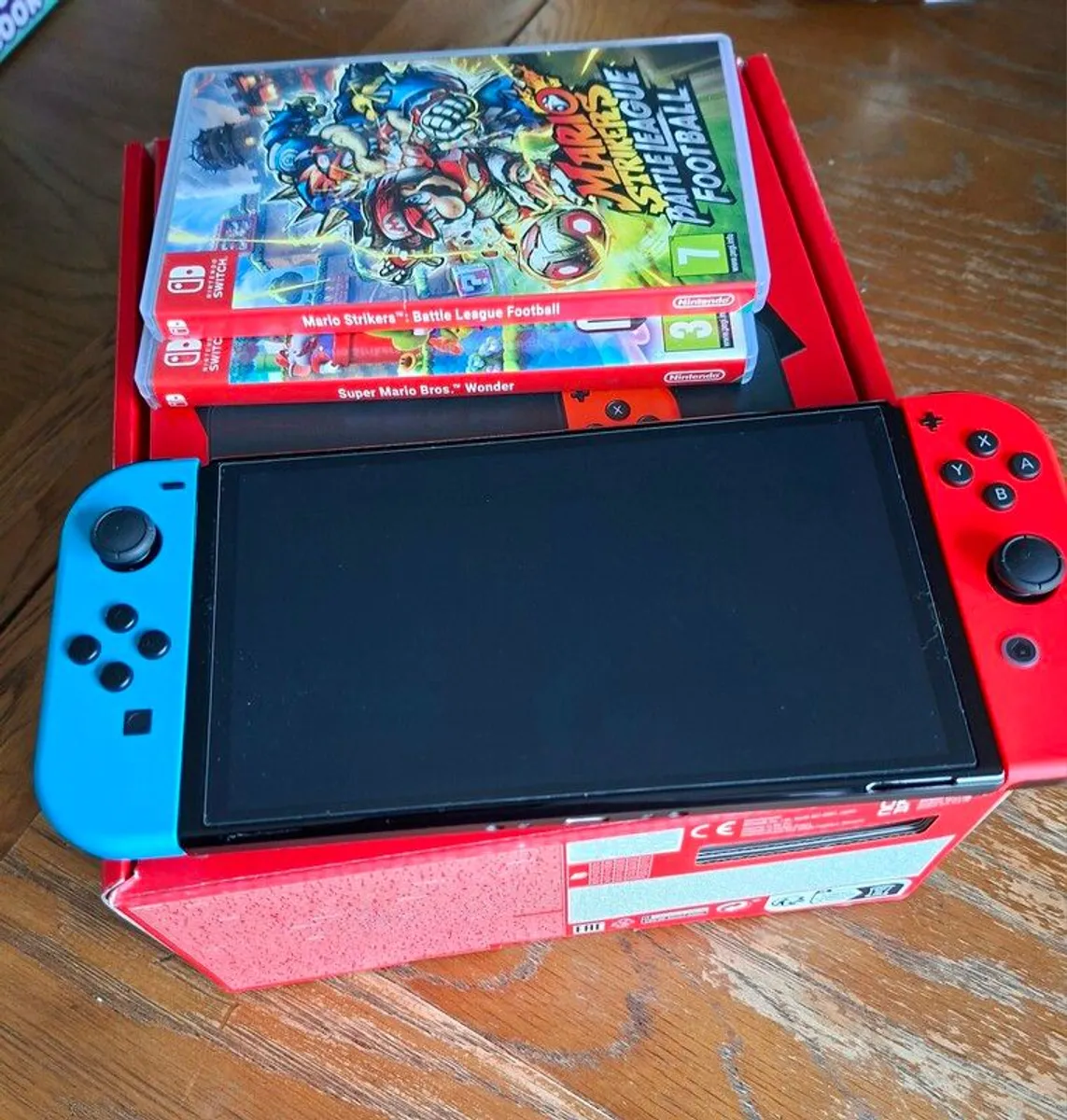 Nintendo Switch OLED - Image 1