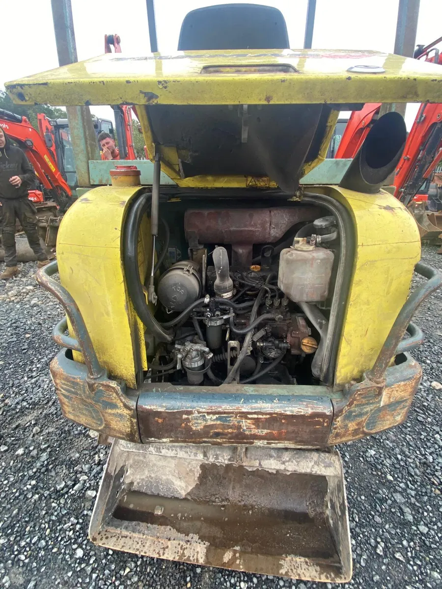 2000 YanMar B15 - Image 3