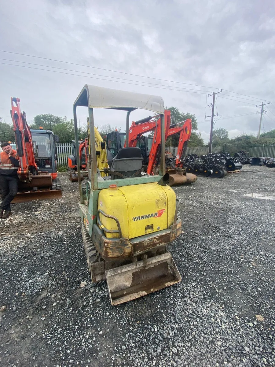 2000 YanMar B15 - Image 4