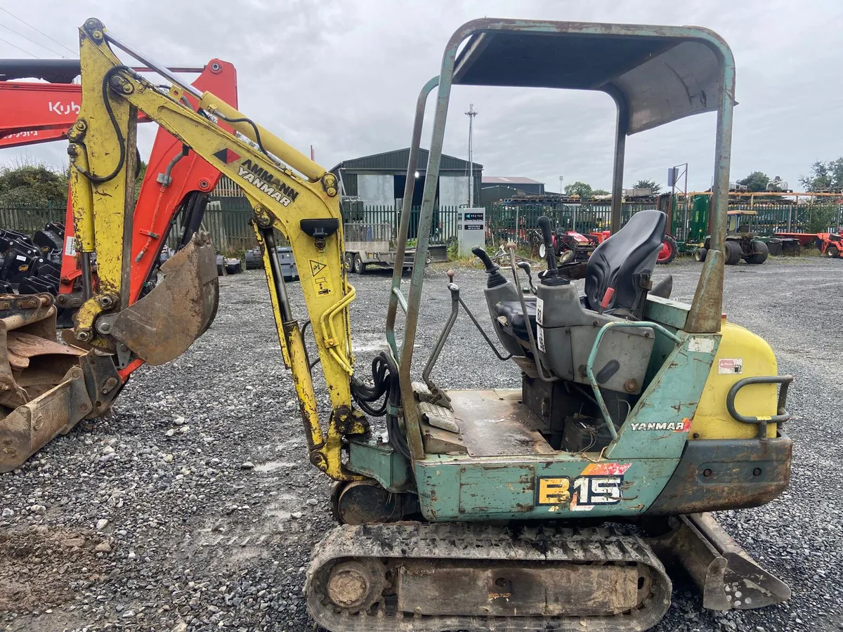 2000 YanMar B15 - Image 1