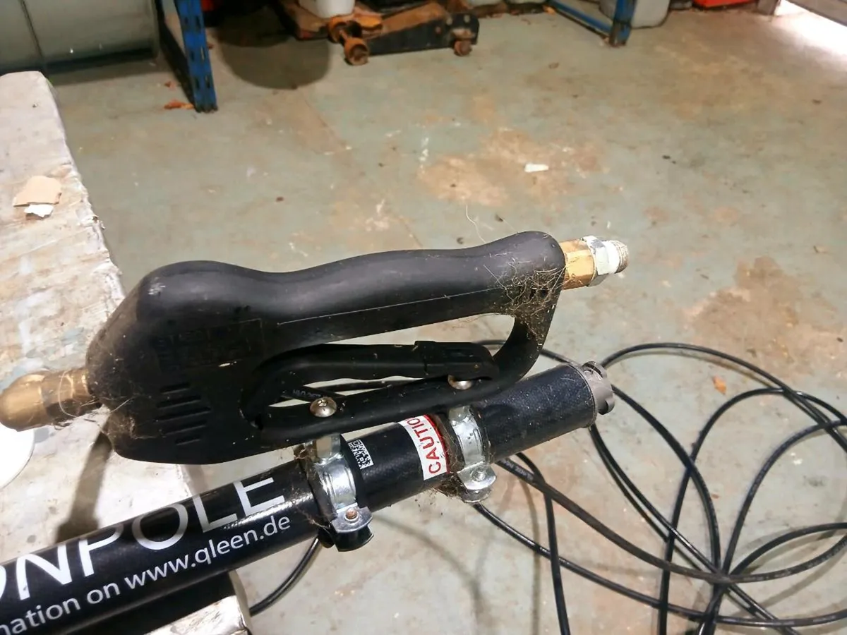 QLEEN carbon pole for roof cleaning pole /jet - Image 3