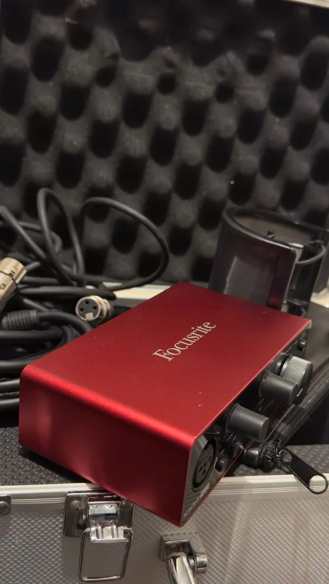 Microphone & Equipment - Image 3