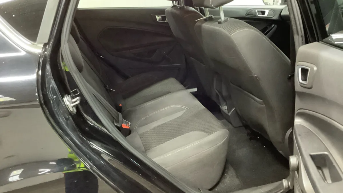 2017 Ford Fiesta TITANIUM 1.0 Petrol - Image 2