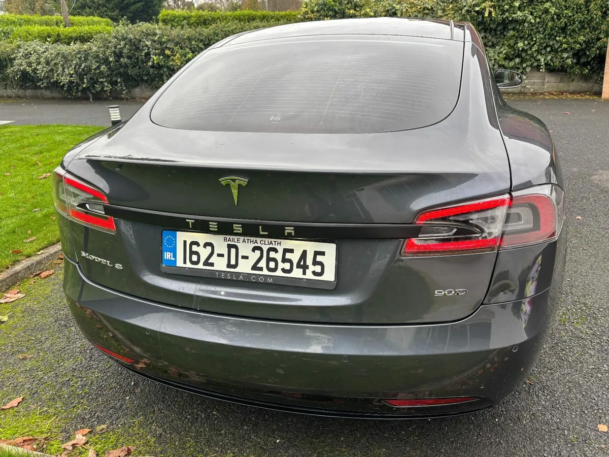 Tesla Model S 2016 - Image 2