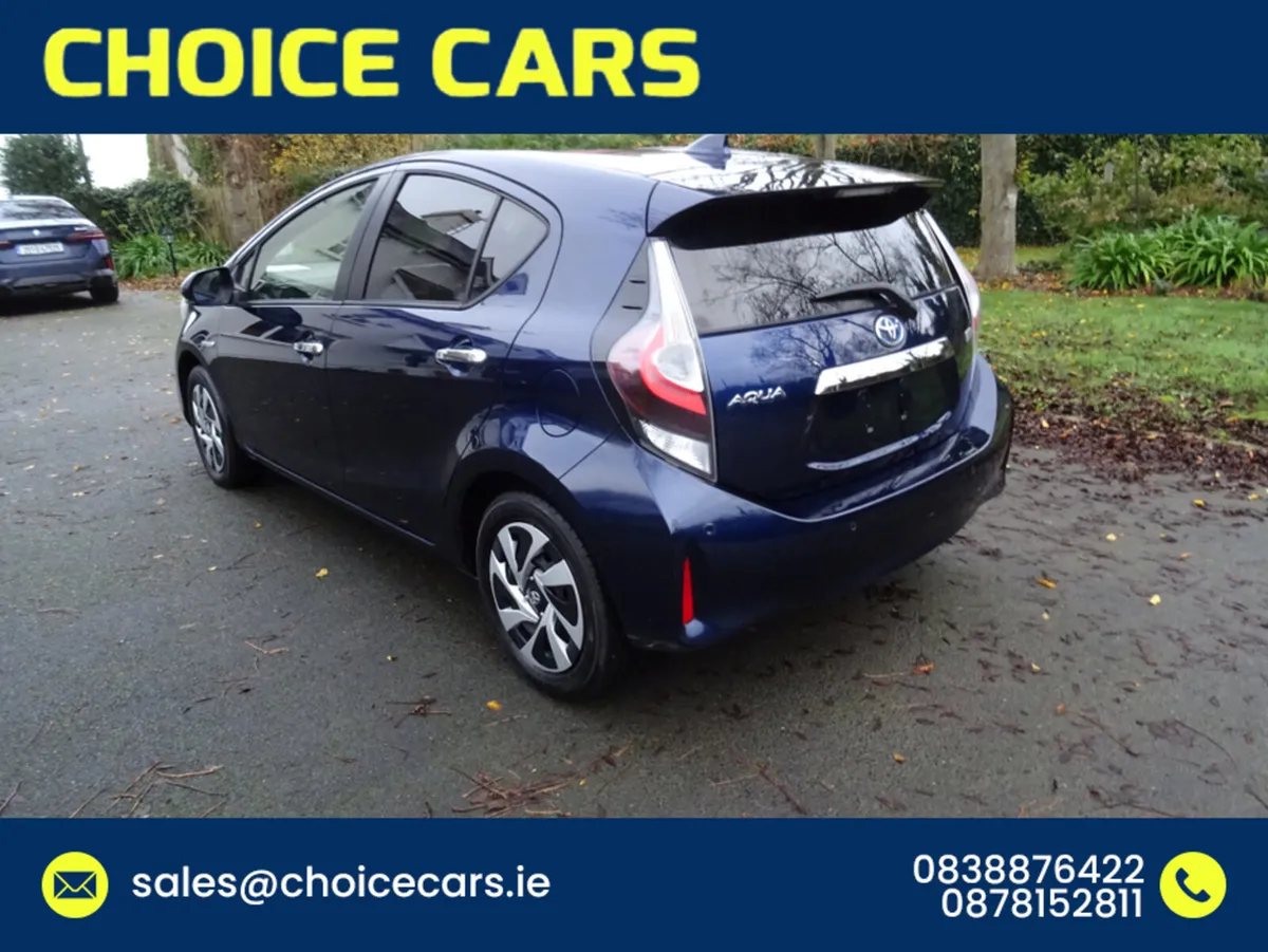 Toyota Aqua 1.5 AUTO HYBRID KEYLESS GO - Image 4