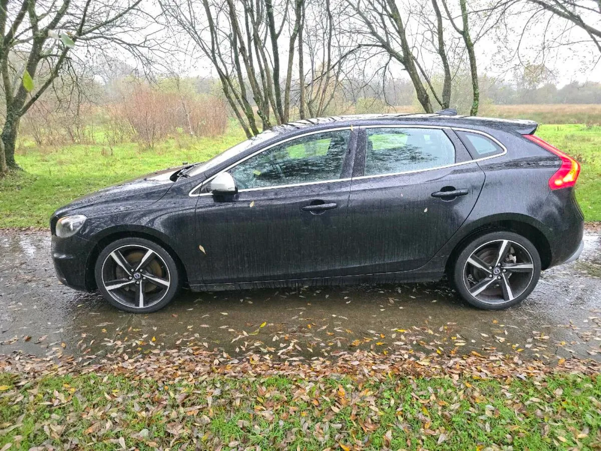 2014 Volvo V40 R-Design 2.0 D3 5 cylinder - Image 2