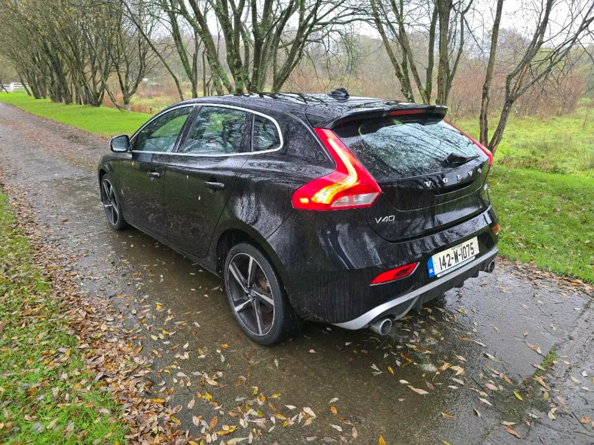 2014 Volvo V40 R-Design 2.0 D3 5 cylinder - Image 3