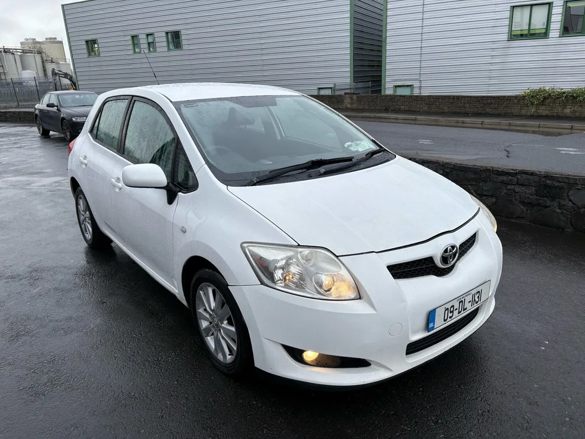 2009 TOYOTA AURIS 1.4 PETROL NCT 4-26 - Image 1