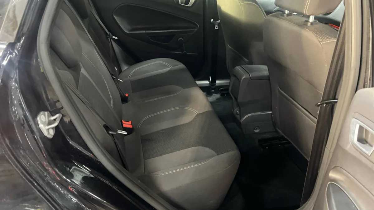 2015 Ford Fiesta TITANIUM 1.0 Petrol - Image 4