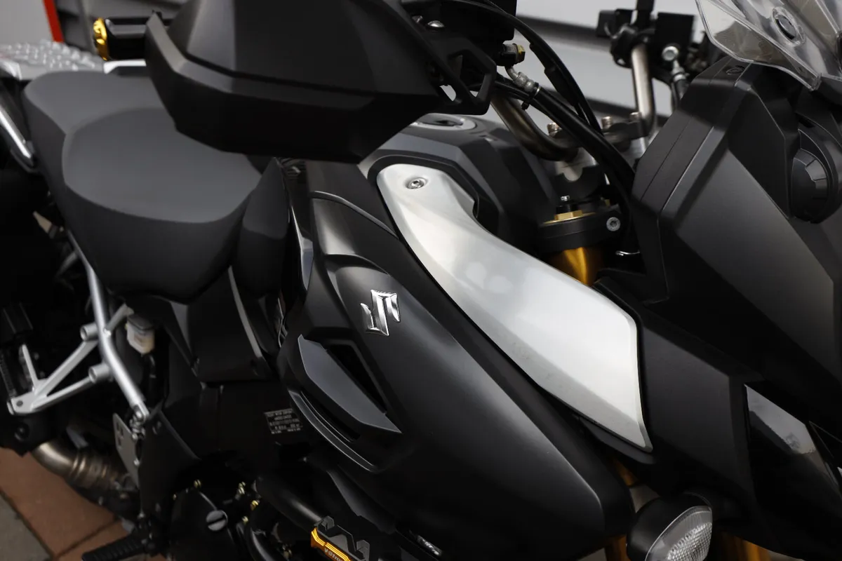 SUZUKI DL 1000 - Image 3